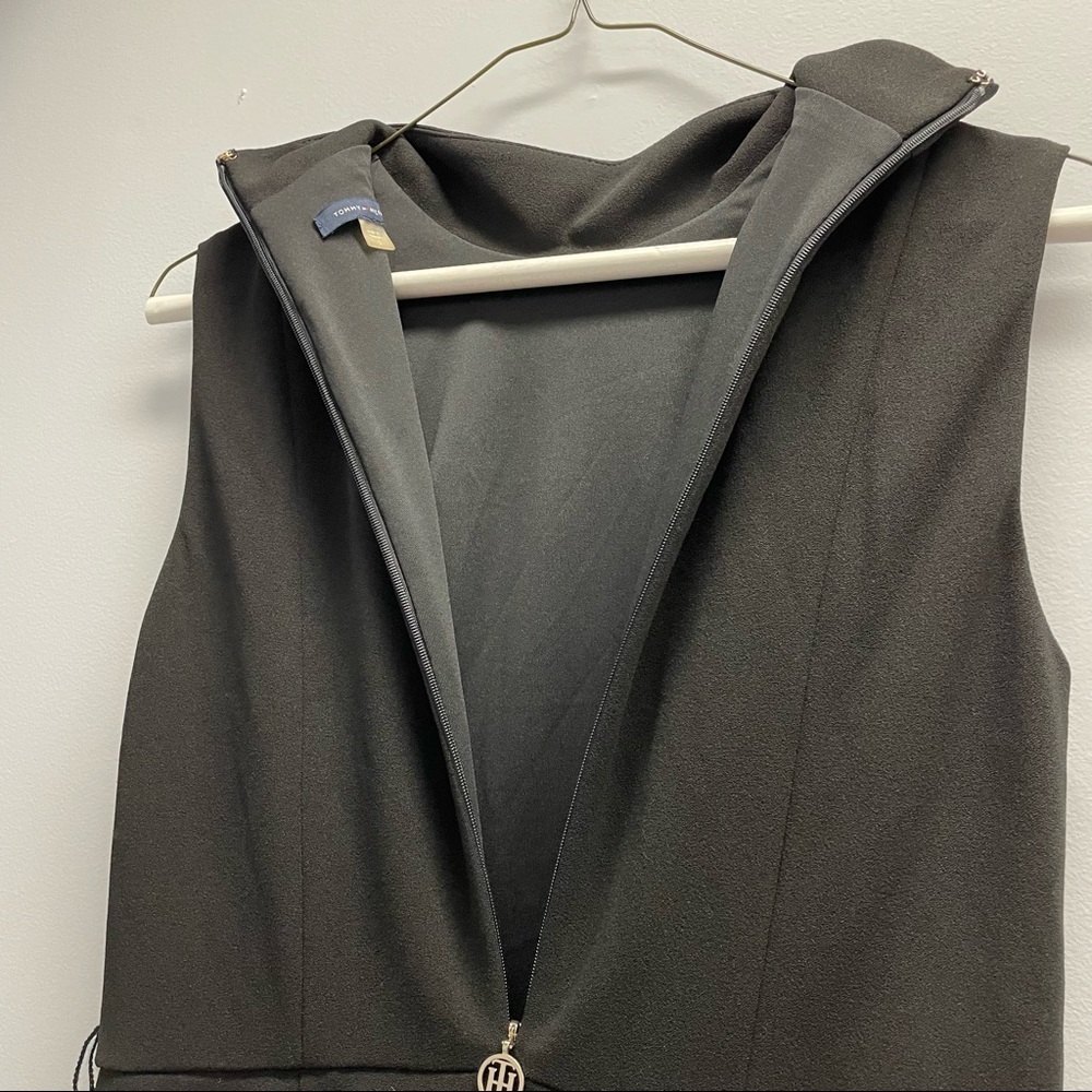 𝅺Tommy Hilfiger Women's Jumpsuit Black Size 2 Mock Neck Belted Button - Picture 8 of 9